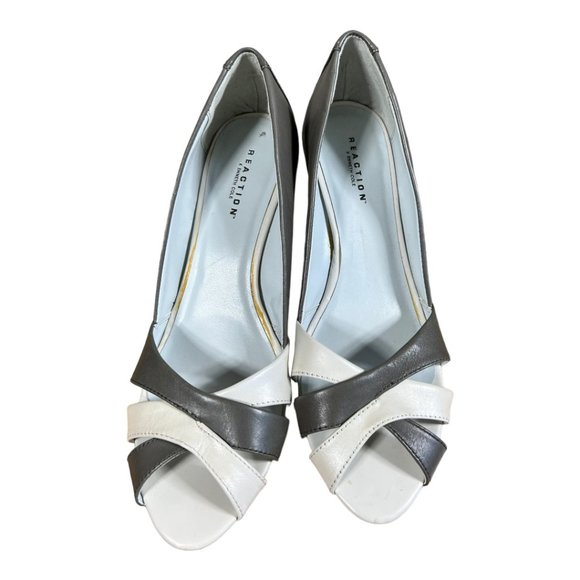 Kenneth Reaction Gray & White Wedges - Picture 2 of 6